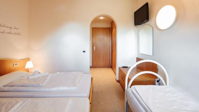 Hotel Pietralba Nova Ponente Esterno foto