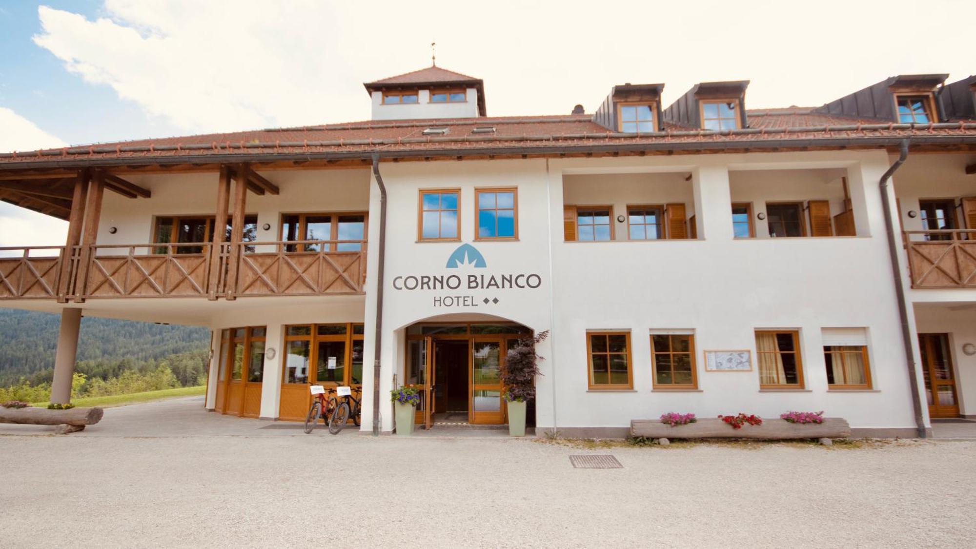 Hotel Pietralba Nova Ponente Esterno foto